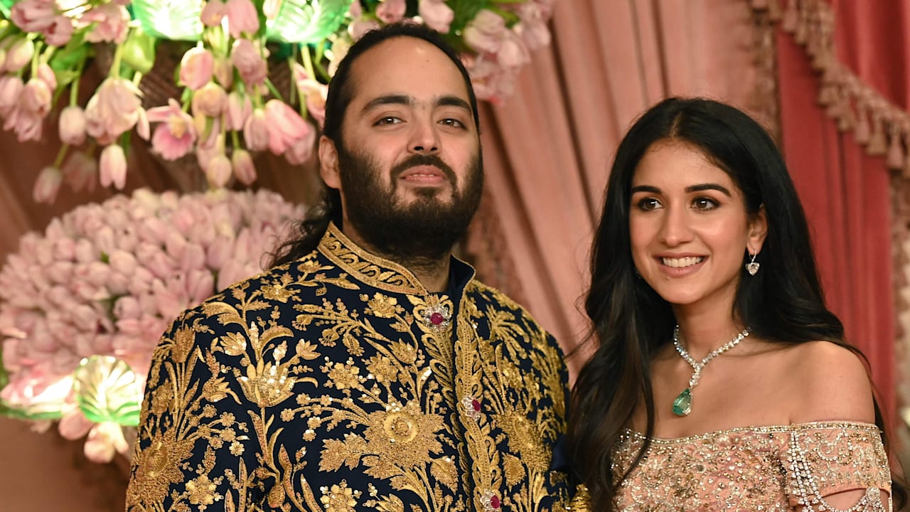 1,5 Millionen Dollar: Indiens Milliardärs-Spross mit neuer Luxus-Uhr | Geld