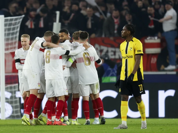 Encore une soir�e de Ligue des champions � oublier pour Jo�l Monteiro (� droite) et Young Boys.