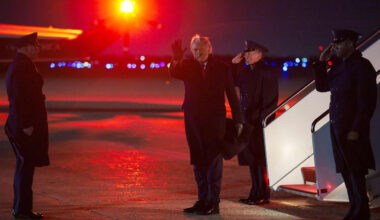 Trumps SMS-Knall! US-Präsident postet private Textnachrichten von Macron und Rutte | Politik