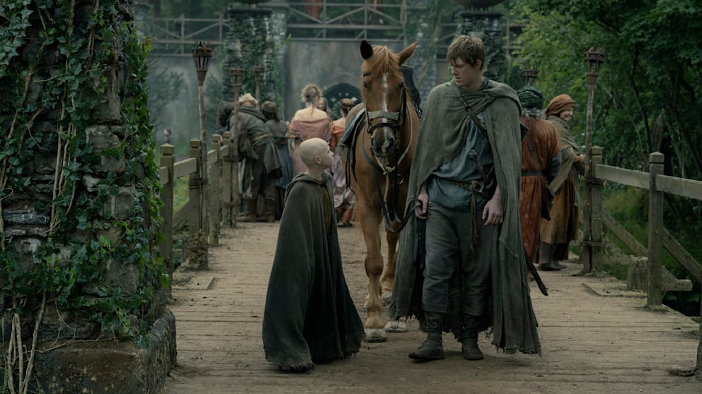 Erwecken die wunderschöne Fantasy-Welt von „Game of Thrones“ zu neuem Leben: Dexter Sol Ansell (l.) und sein „Heckenritter“-Kumpel Peter Claffey