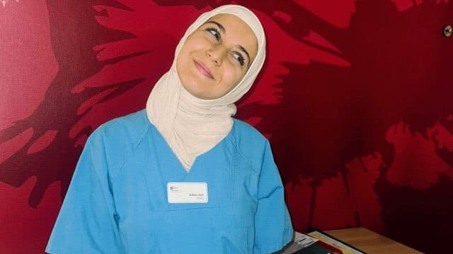 Hannover: Nachbar tritt Tür ein und ersticht Schwesternschülerin | Regional