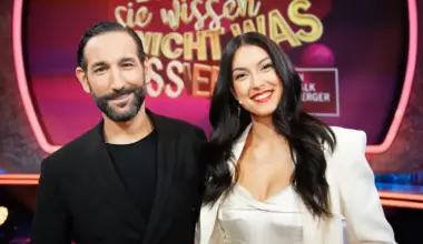 Let s Dance - Die Live-Tour 2019 Massimo Sinato & Rebecca Mir während der Live-Show LetÜu0002s Dance Live Show am 27.11.2019