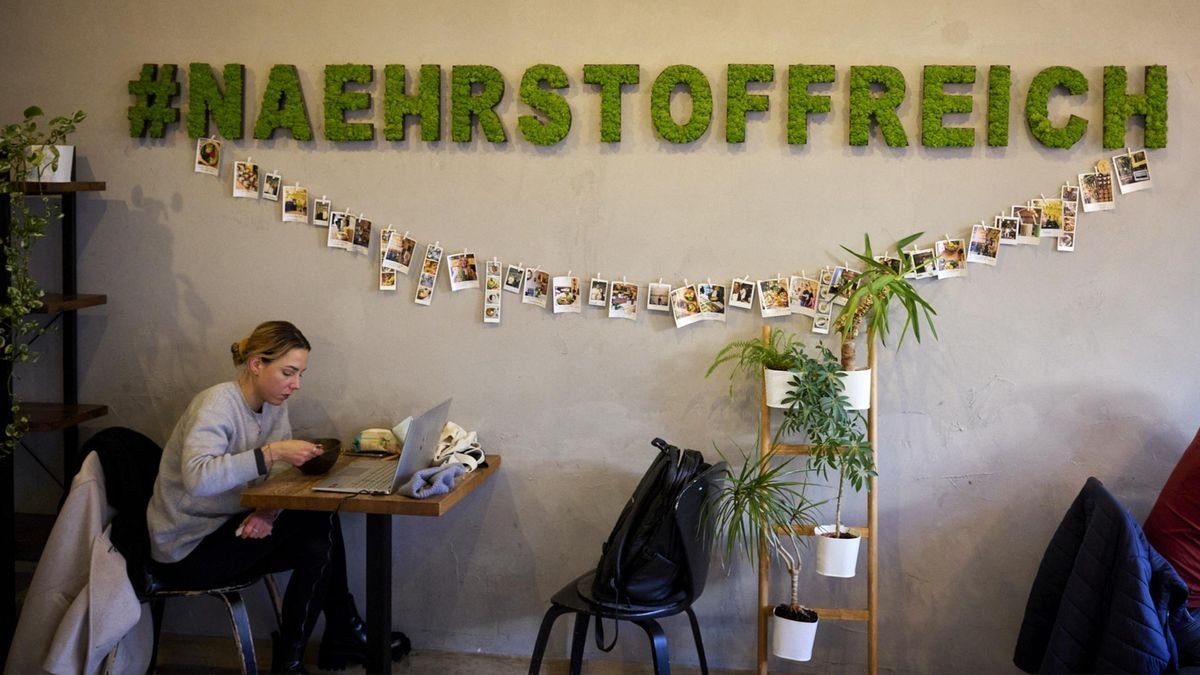 Das „Nährstoff-Reich“ verkauft Essen zum Mitnehmen und zum Verzehr vor Ort. (Archivbild) Das „Nährstoff-Reich“ verkauft Essen zum Mitnehmen und zum Verzehr vor Ort. (Archivbild)