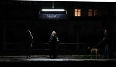 Das Heimwegtelefon begleitet Nachtschwärmer in Frankfurt nach Hause