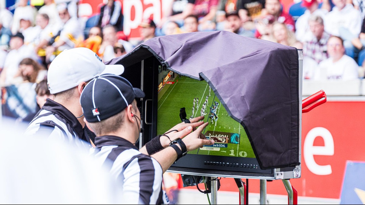 Welche Teams werden sich die Schiris künftig auf dem Platz und beim Videobeweis anschauen? Das steht noch nicht endgültig fest.