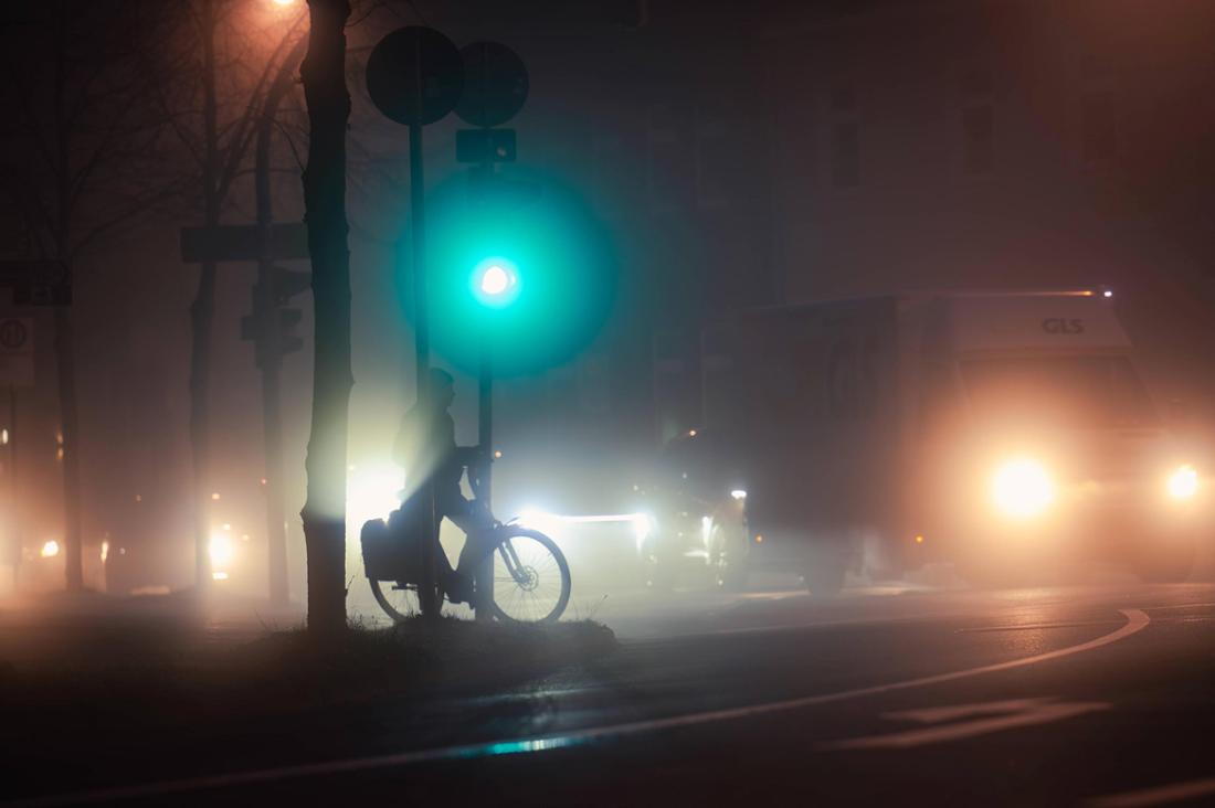 Ein Radfahrer wurde in der Neujahrsnacht in München bedroht. 