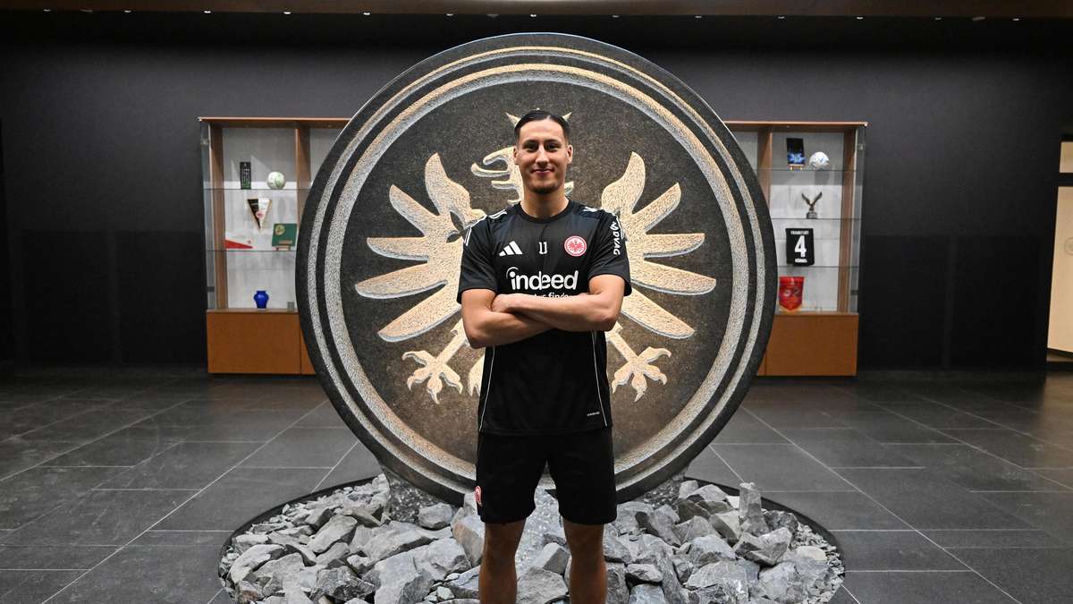 Younes Ebnoutalib erfüllt sich seinen Traum