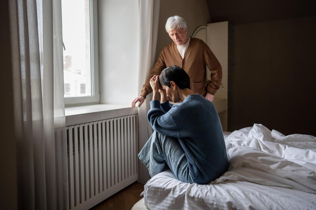 Ehepaar im Schlafzimmer