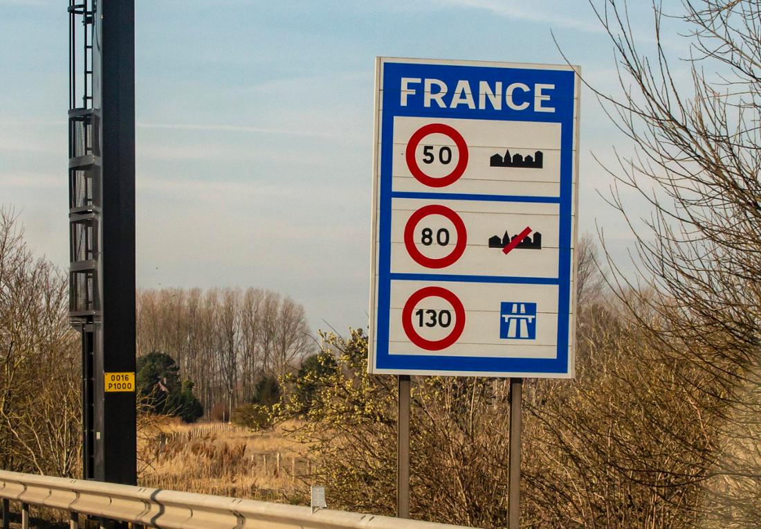 Autobahnschild Frankreich