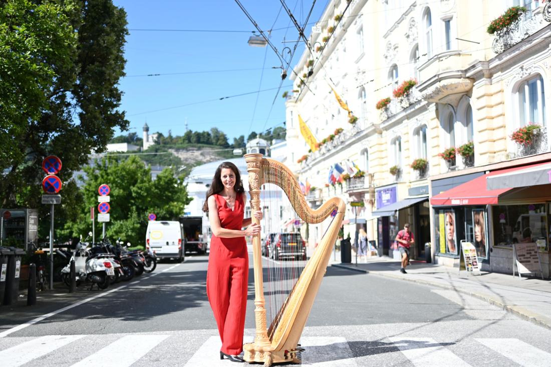Weyhe Kulturprogramm Kulturscheune Silke Aichhorn Frohlocken leichtgemacht Harfe Harfen-Kabarett