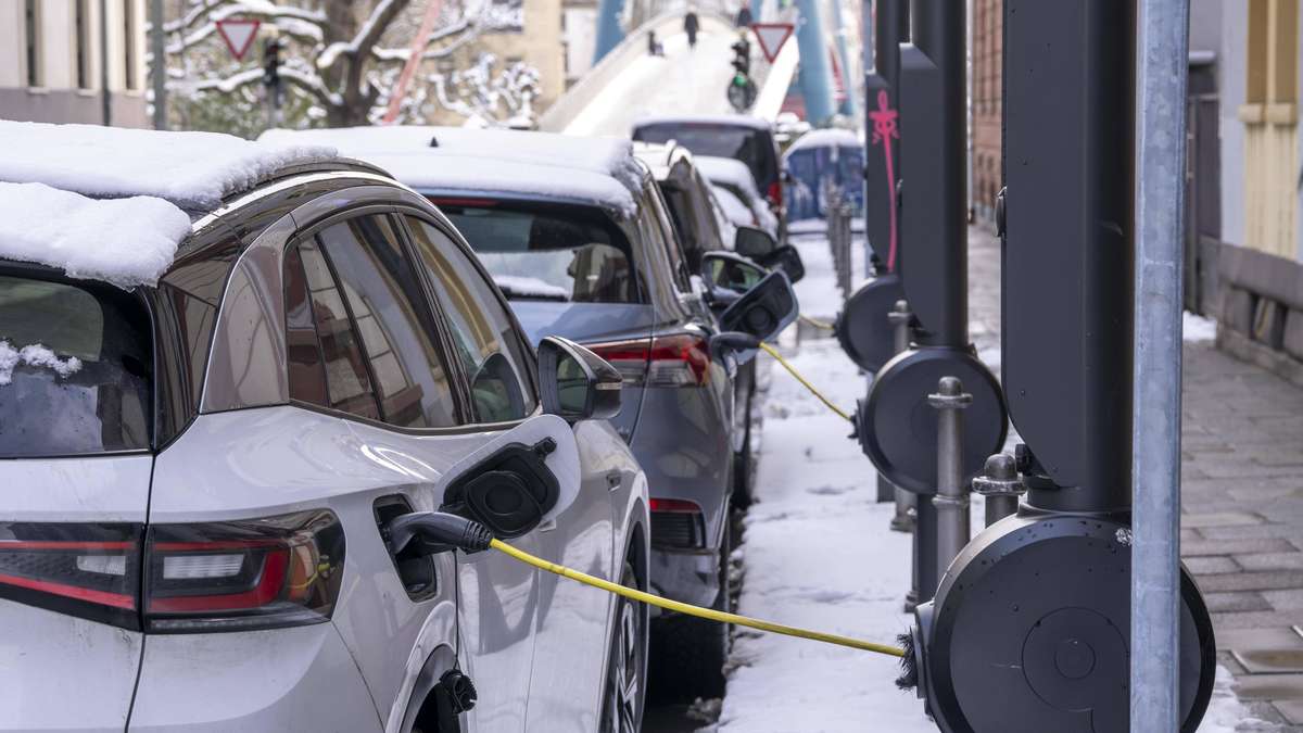 Warum E-Auto-Fahrer zum Verbrenner wechseln