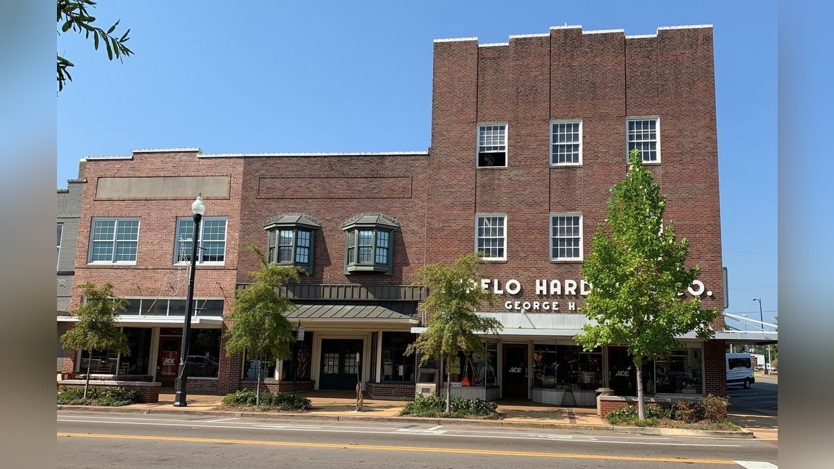 Tupelo Hardware Store