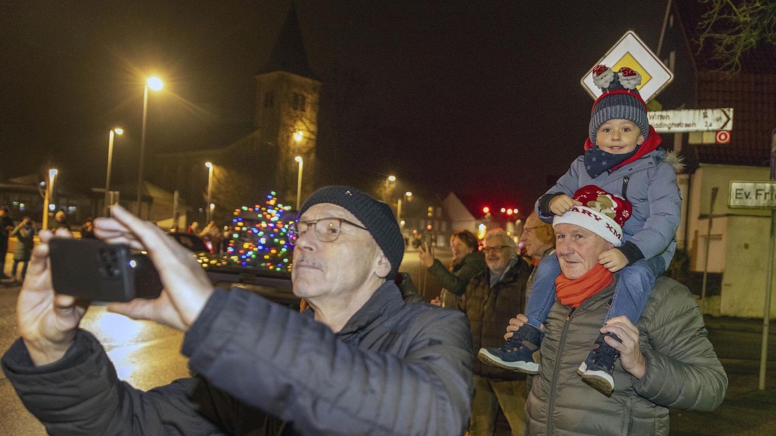 Spendenrekord für Hospiz: Lichterfahrt Witten-Haßlinghausen öffnet Herzen