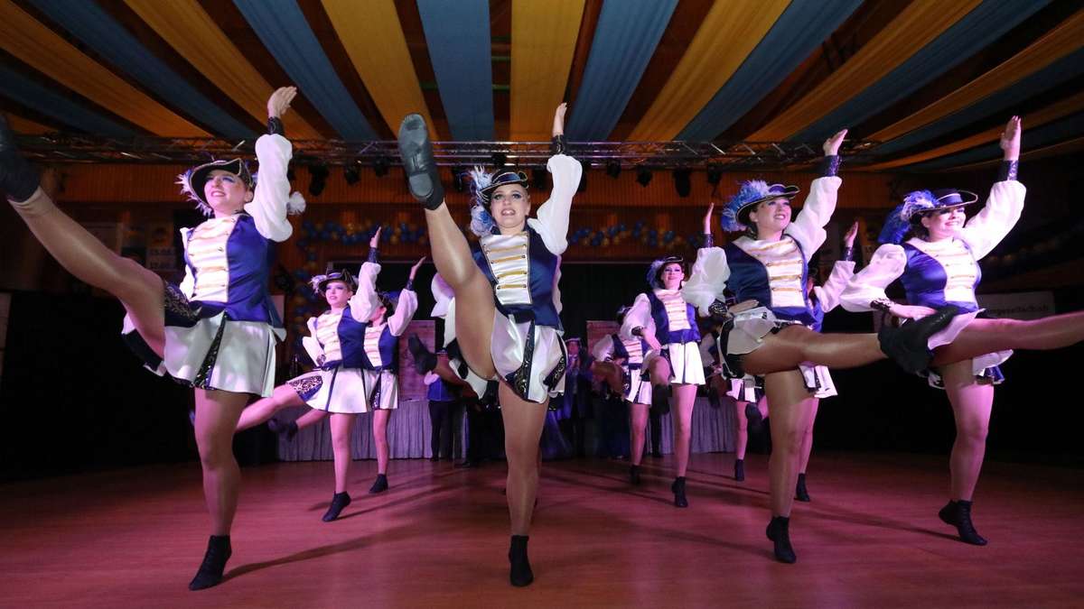 Kieferinger Schützen feierten rauschenden Ball in Hans-Krämer-Halle