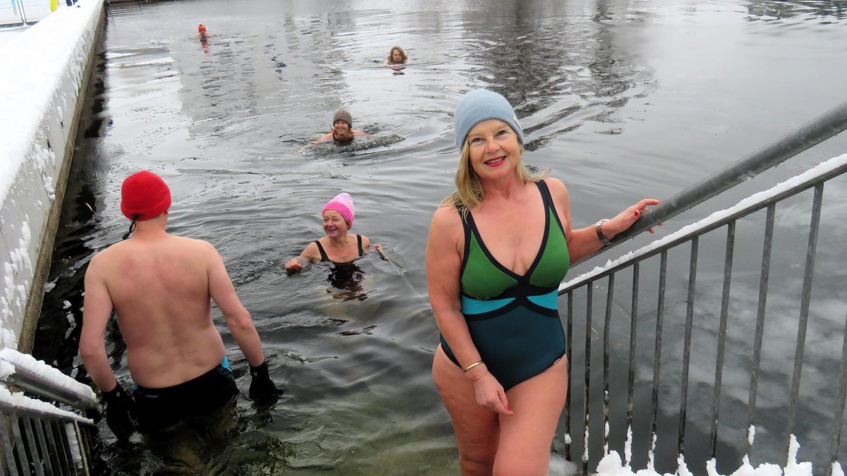 Eisbaden Fümmelsee Wolfenbüttel Winter