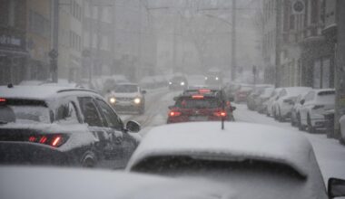 Schneefall in Essen sorgt für zahlreiche Verkehrsunfälle auf rutschigen Straßen