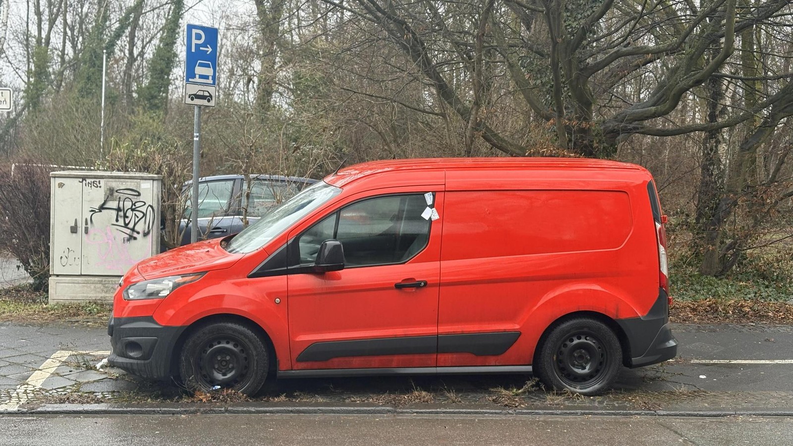 Bochumer ärgern sich über dieses abgestellte Auto