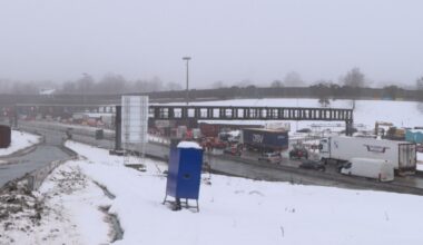 Wetter Hamburg: Unfall im überspülten „Canyon“ – Sperrung in Elbtunnel wegen Eisplatten - Hamburger Abendblatt