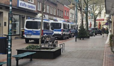 Maskierte Bundespolizisten stürmen in Duisburgs Innenstadt – der Grund
