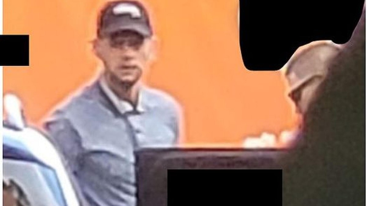 Die Kripo fahndet nach diesen beiden Männern.