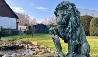Warum ein bronzener Löwe von 1894 seit über 60 Jahren einen Mülheimer Garten ziert