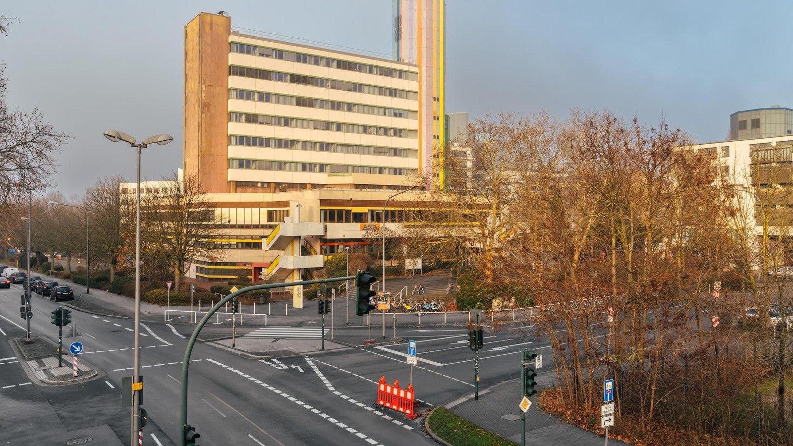 Warnstreik und Demo an der Universität: Verkehrsbehinderungen im Essener Norden
