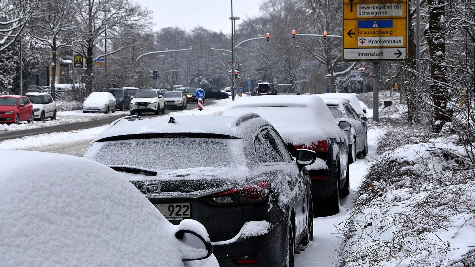 Schnee zurück in Wolfenbüttel: Müllabfuhr eingeschränkt