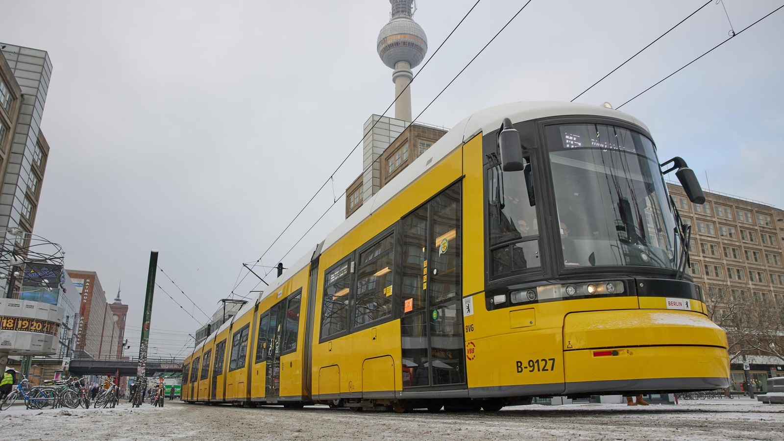 Tram-Verkehr normalisiert sich – Glättegefahr am Morgen