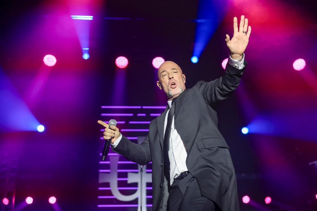 Der nur als «der Graf» bekannte Frontmann singt beim Tourneeauftakt der Band Unheilig im Haus Auensee Leipzig.