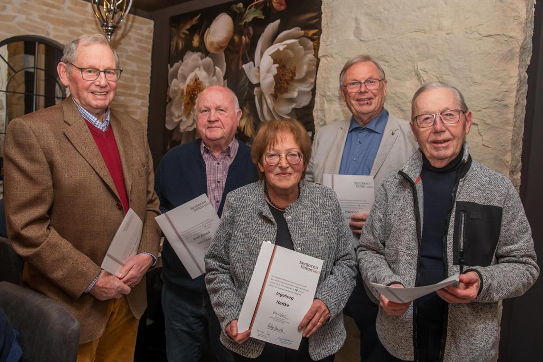 Die Ehrungen von links: Franz Josef Voß, Alfred Graf von Looz, Ingeborg Nattke, Heinrich Gaßmöller, Werner Wiewel (es fehlt Alfred Wimber)