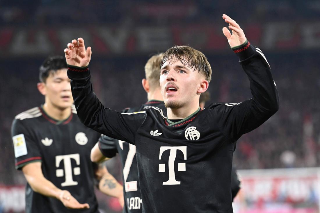 Lennart Karl feiert den Treffer zum 3:1.