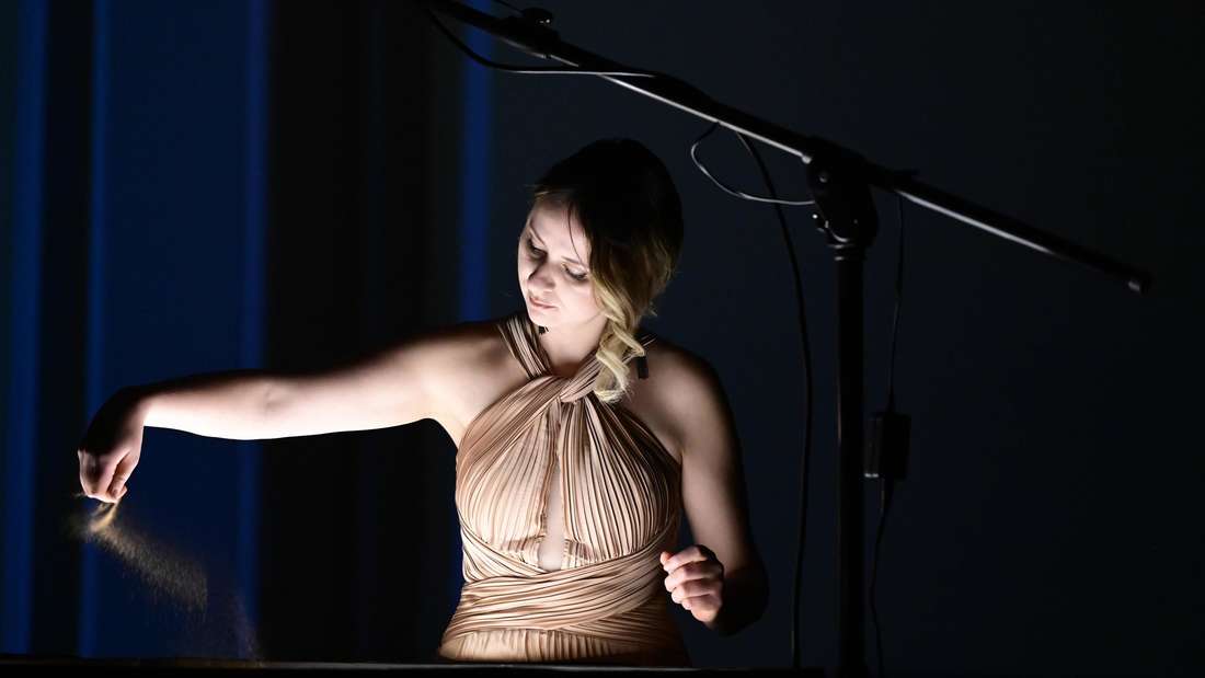 Irina Titova erschafft Sehenswürdigkeiten aus Sand.