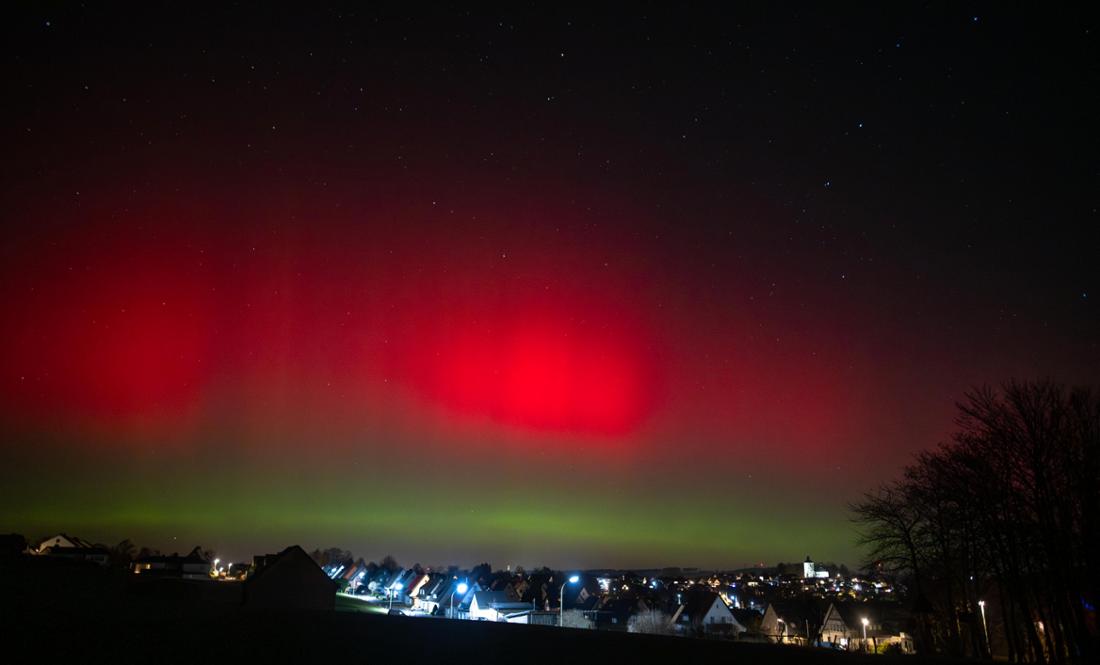Der Himmel über NRW war bunt! Polarlichter haben am 19. Januar die Nacht erhellt. Wir haben viele tolle Bilder vom Himmelsspektakel.
