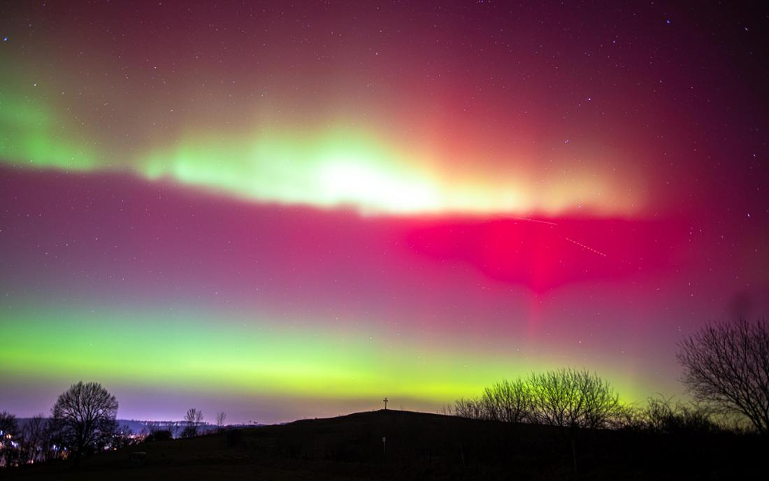 Der Himmel über NRW war bunt! Polarlichter haben am 19. Januar die Nacht erhellt. Wir haben viele tolle Bilder vom Himmelsspektakel.