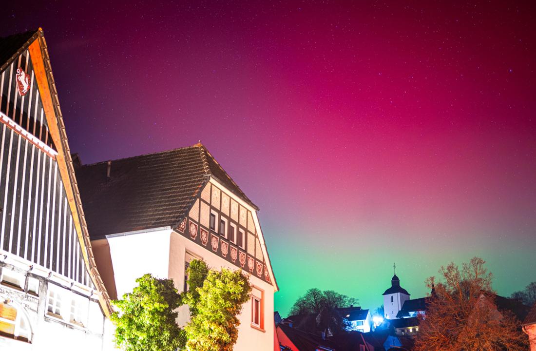 Der Himmel über NRW war bunt! Polarlichter haben am 19. Januar die Nacht erhellt. Wir haben viele tolle Bilder vom Himmelsspektakel.