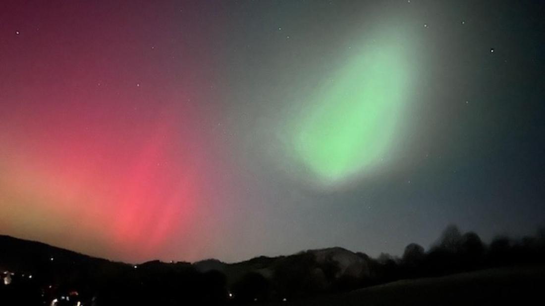 Die Polarlichter über Sundern-Westenfeld im Sauerland.