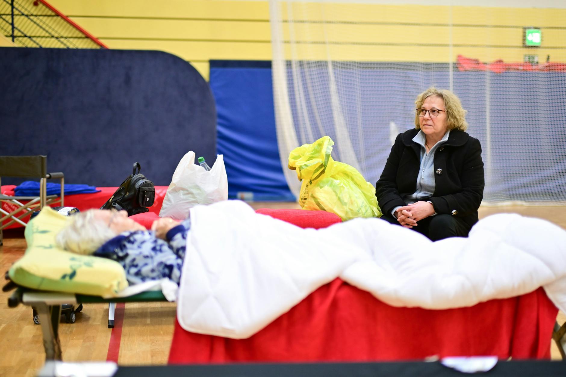 Während in Berlin der Senat für Notunterkünfte sorgte, sind laut bayerischem Innenministerium die Träger der Altenheime für Evakuierungen zuständig.