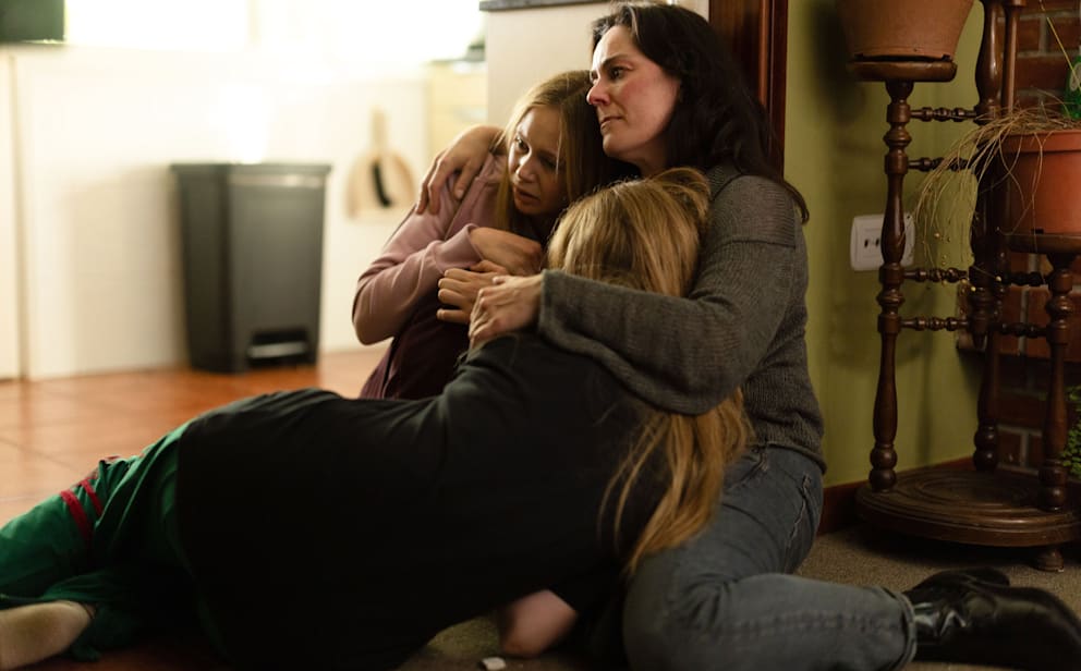 In „Girl Taken“ (sechs Folgen auf Paramount+) spielt Jill Halfpenny (50) die Mutter von Zwillingen. Eine Tochter wurde entführt und findet nach der Befreiung nur schwer zurück in ihr altes Leben