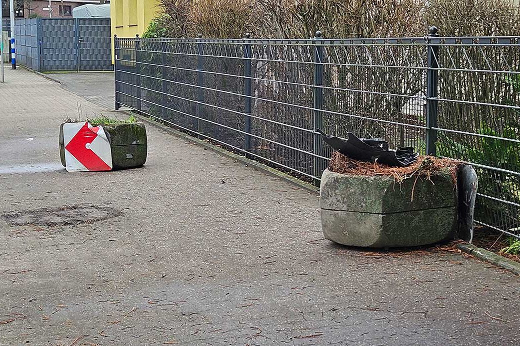 Hindernisse für Kinder und Radfahrer. Foto Gaby Römers - 