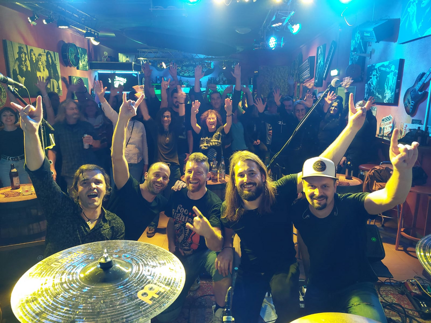 Jack and the Whitebears - with Special Guest - The Mains - in Augsburg, Konzert, 17.01.2026, Bombig Bar & Garage