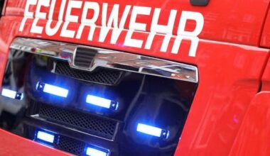 Flammen schlagen aus Gebäude: Großeinsatz in Mainz-Kostheim