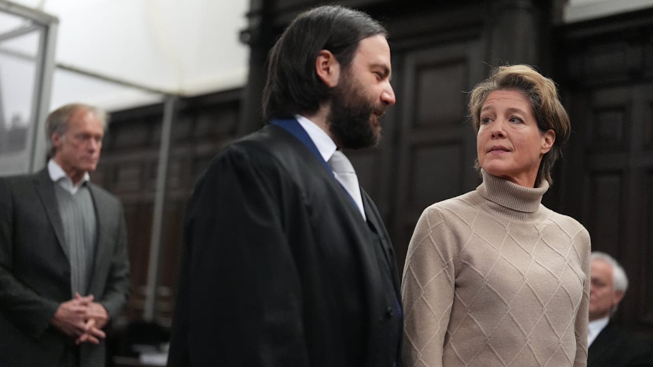 Block-Prozess in Hamburg: Promi-Anwalt erklärt die Prozesstaktik | Regional