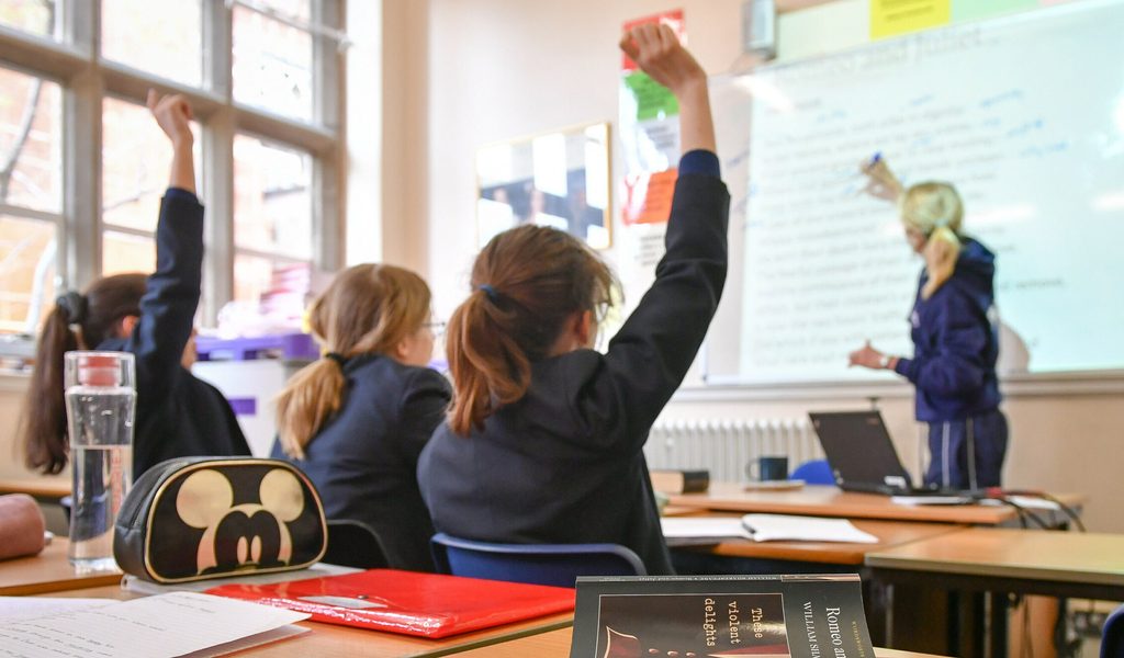 Halbzeit! 270.000 Hamburger Schüler bekommen Zwischenzeugnisse