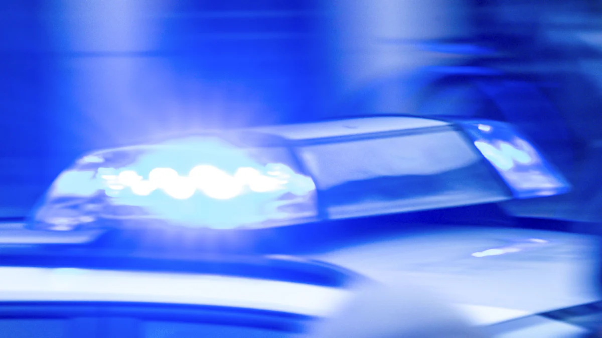 Augsburg: Streifenwagen kollidiert mit Straßenbahn – mehrere Verletzte - Bayern