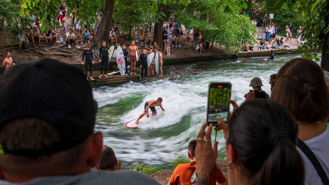 Projektversuch soll Eisbachwelle in München retten | Regional