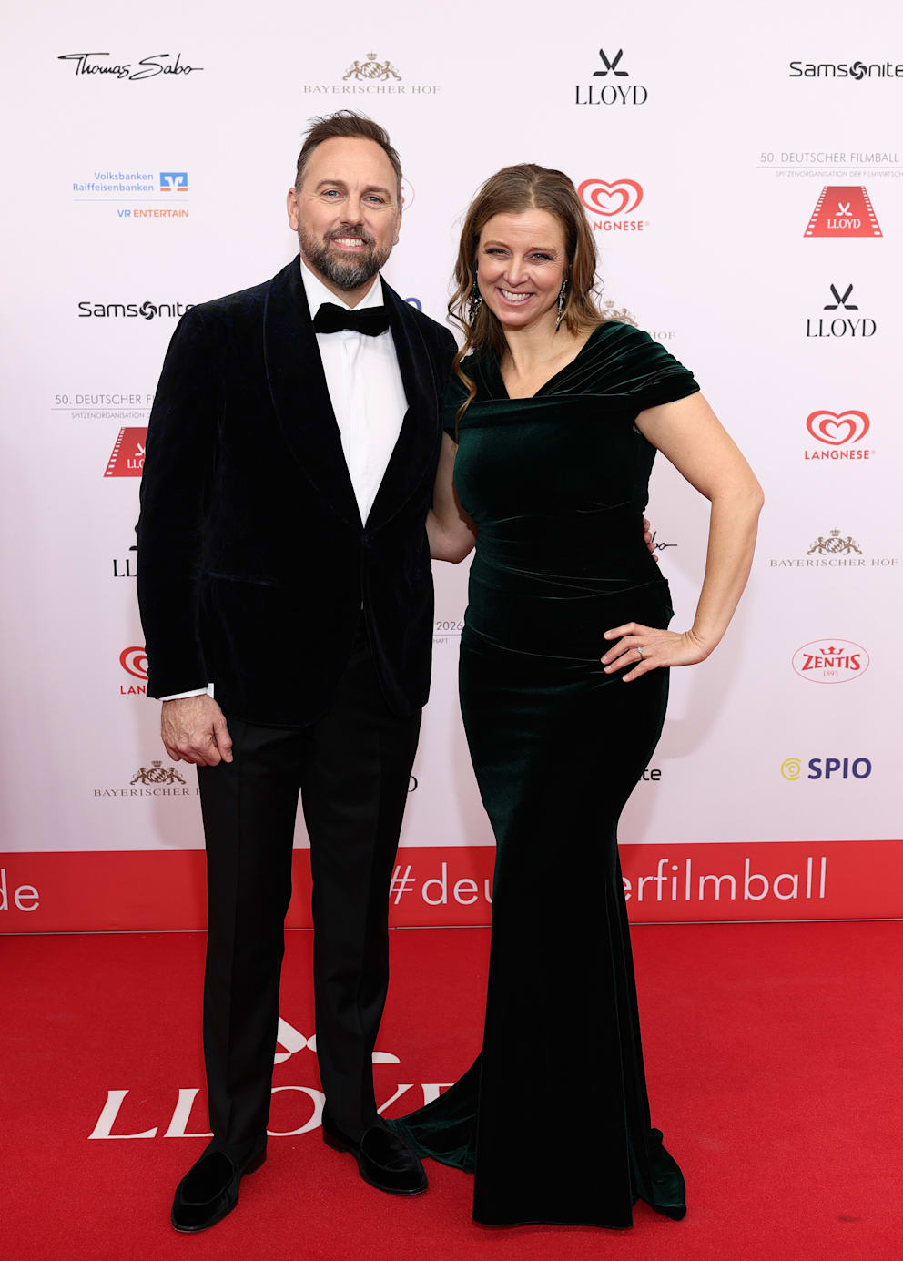 Steven Gätjen (53) und Nina Eichinger (44) bei ihrer Ankunft in München