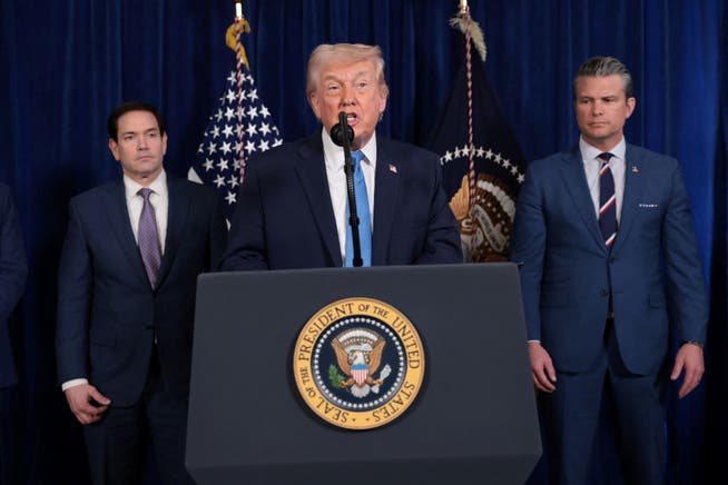 US-Präsident Donald Trump beginnt die Medienkonferenz in Mar-a-Lago, an der er über das weitere Vorgehen in Venezuela informiert.