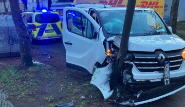 Fahrer macht sich nach Unfall aus dem Staub