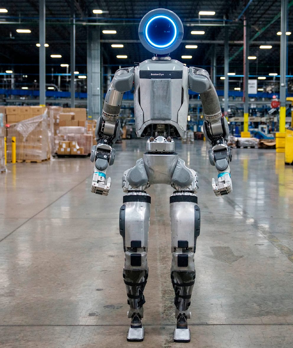 Boston Dynamics Atlas: Der humanoide Roboter bewegt sich dank KI immer flüssiger und natürlicher.