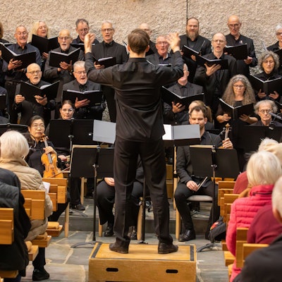 Die Lutherkantorei Wahnheide bei ihrem Jahreskonzert in der Martin-Luther-Kirche.